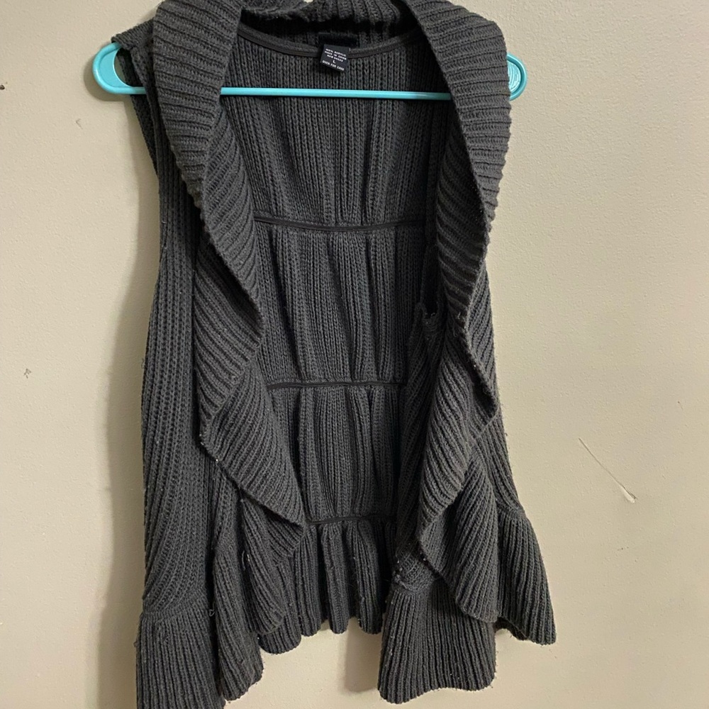 Day trip sweater vest